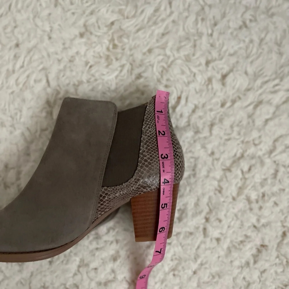 Vionic Anne booties - Picture 9 of 9